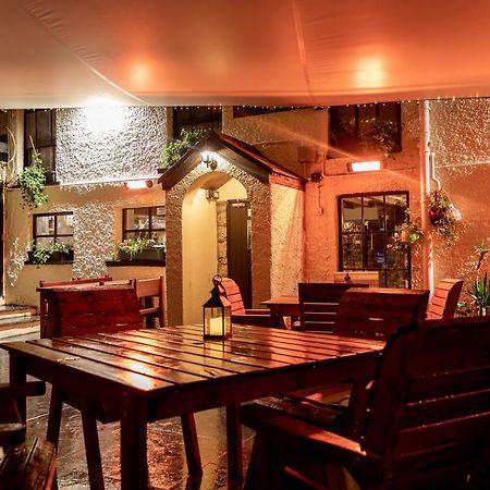King'S Head Inn Llangennith Exterior photo