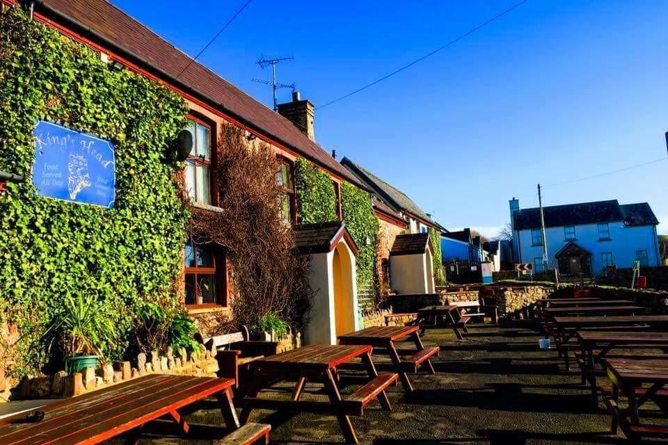King'S Head Inn Llangennith Exterior photo